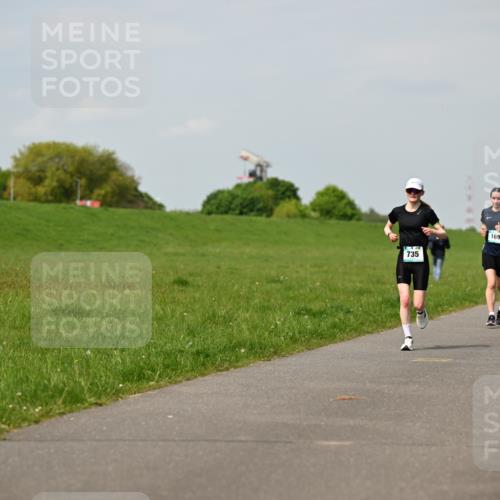 10.05.2026 - 8. Wedeler Halbmarathon Dr. Thomas Lammeyer http://msf.ph/oto/9694254 10.05.2026 11:19:15 Laufen 735, 169 meine-sportfotos.de