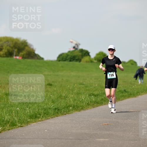 10.05.2026 - 8. Wedeler Halbmarathon Dr. Thomas Lammeyer http://msf.ph/oto/9694270 10.05.2026 11:19:16 Laufen 735, 169 meine-sportfotos.de