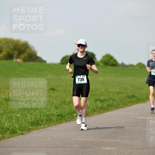 10.05.2026 - 8. Wedeler Halbmarathon Dr. Thomas Lammeyer http://msf.ph/oto/9694291 10.05.2026 11:19:17 Laufen 735, 169 meine-sportfotos.de