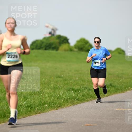 10.05.2026 - 8. Wedeler Halbmarathon Dr. Thomas Lammeyer http://msf.ph/oto/9694435 10.05.2026 11:19:28 Laufen 2226, 2178 meine-sportfotos.de