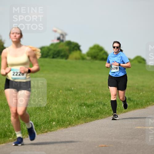10.05.2026 - 8. Wedeler Halbmarathon Dr. Thomas Lammeyer http://msf.ph/oto/9694439 10.05.2026 11:19:28 Laufen 2220, 2178 meine-sportfotos.de