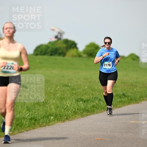 10.05.2026 - 8. Wedeler Halbmarathon Dr. Thomas Lammeyer http://msf.ph/oto/9694445 10.05.2026 11:19:28 Laufen 222 meine-sportfotos.de