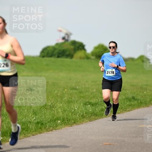 10.05.2026 - 8. Wedeler Halbmarathon Dr. Thomas Lammeyer http://msf.ph/oto/9694447 10.05.2026 11:19:29 Laufen 2226, 2178 meine-sportfotos.de