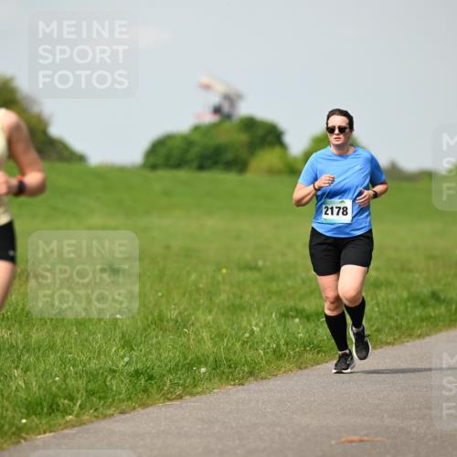 10.05.2026 - 8. Wedeler Halbmarathon Dr. Thomas Lammeyer http://msf.ph/oto/9694455 10.05.2026 11:19:29 Laufen 2226, 2178 meine-sportfotos.de
