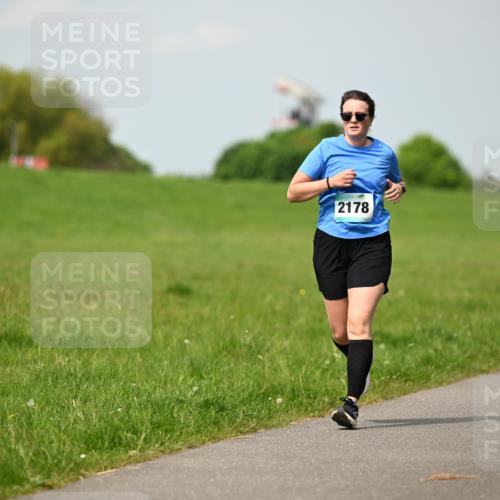 10.05.2026 - 8. Wedeler Halbmarathon Dr. Thomas Lammeyer http://msf.ph/oto/9694471 10.05.2026 11:19:30 Laufen 2178 meine-sportfotos.de
