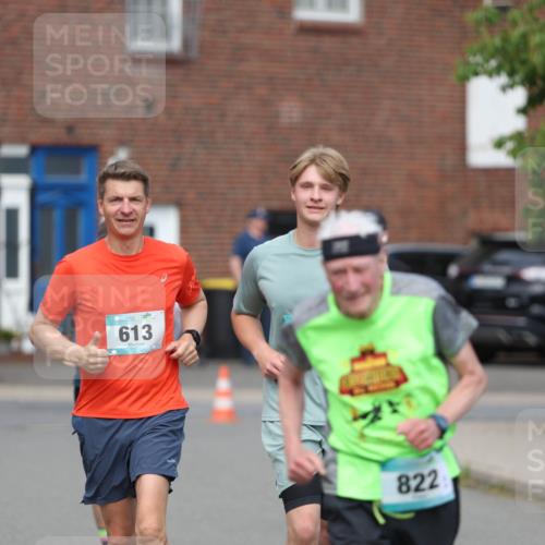 10.05.2026 - 8. Wedeler Halbmarathon Andreas Tolksdorf http://msf.ph/oto/9694521 10.05.2026 10:22:54 Laufen 613, 822 meine-sportfotos.de
