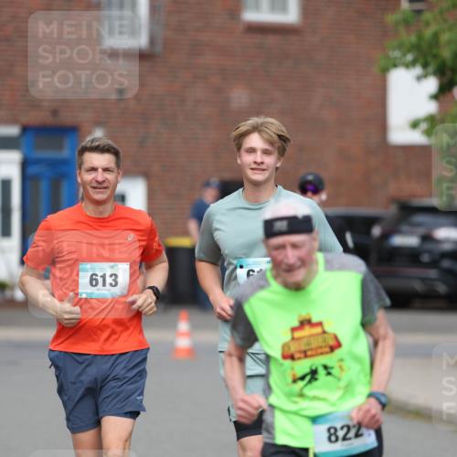 10.05.2026 - 8. Wedeler Halbmarathon Andreas Tolksdorf http://msf.ph/oto/9694522 10.05.2026 10:22:54 Laufen 613, 822 meine-sportfotos.de