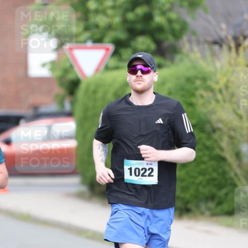 10.05.2026 - 8. Wedeler Halbmarathon Andreas Tolksdorf http://msf.ph/oto/9694554 10.05.2026 10:22:58 Laufen 93, 44, 1022 meine-sportfotos.de