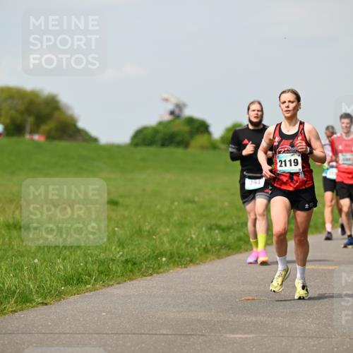 10.05.2026 - 8. Wedeler Halbmarathon Dr. Thomas Lammeyer http://msf.ph/oto/9694558 10.05.2026 11:19:38 Laufen 293, 2119, 437 meine-sportfotos.de
