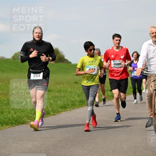 10.05.2026 - 8. Wedeler Halbmarathon Dr. Thomas Lammeyer http://msf.ph/oto/9694626 10.05.2026 11:19:42 Laufen 294 meine-sportfotos.de