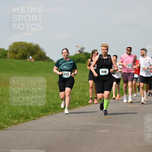 10.05.2026 - 8. Wedeler Halbmarathon Dr. Thomas Lammeyer http://msf.ph/oto/9694678 10.05.2026 11:19:48 Laufen 777, 806, 2135 meine-sportfotos.de