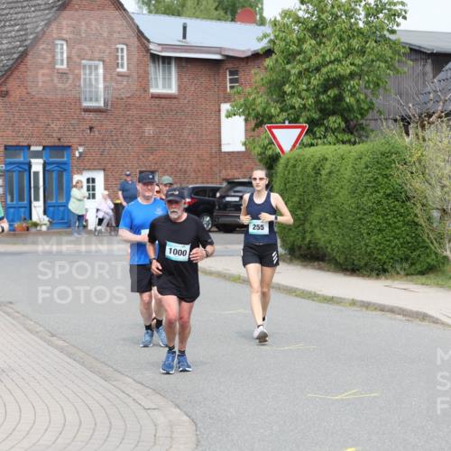 10.05.2026 - 8. Wedeler Halbmarathon Andreas Tolksdorf http://msf.ph/oto/9694682 10.05.2026 10:23:43 Laufen 382, 1000, 255 meine-sportfotos.de