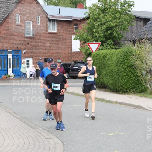 10.05.2026 - 8. Wedeler Halbmarathon Andreas Tolksdorf http://msf.ph/oto/9694693 10.05.2026 10:23:43 Laufen 382, 1000, 255 meine-sportfotos.de