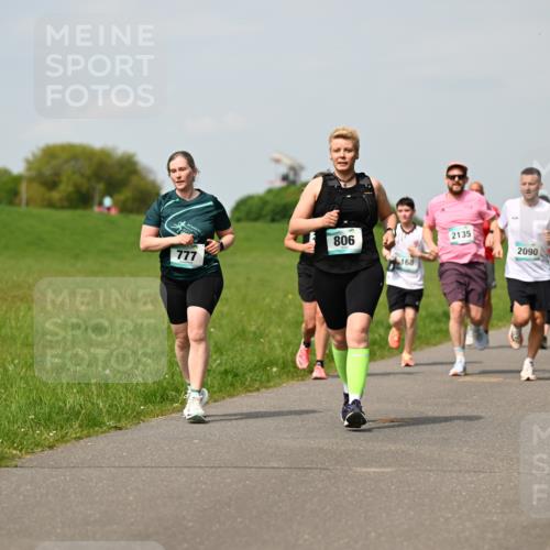 10.05.2026 - 8. Wedeler Halbmarathon Dr. Thomas Lammeyer http://msf.ph/oto/9694694 10.05.2026 11:19:48 Laufen 777, 806, 168, 2135, 2090 meine-sportfotos.de