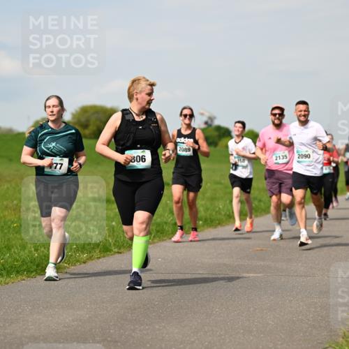 10.05.2026 - 8. Wedeler Halbmarathon Dr. Thomas Lammeyer http://msf.ph/oto/9694713 10.05.2026 11:19:50 Laufen 806, 2089, 168, 2135, 2090 meine-sportfotos.de