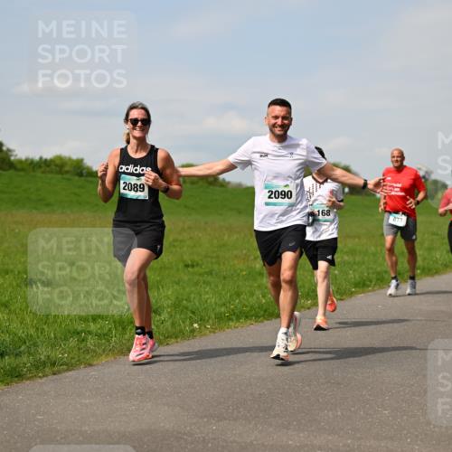 10.05.2026 - 8. Wedeler Halbmarathon Dr. Thomas Lammeyer http://msf.ph/oto/9694756 10.05.2026 11:19:53 Laufen 2089, 2090, 168, 873, 2135, 162 meine-sportfotos.de