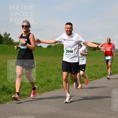 10.05.2026 - 8. Wedeler Halbmarathon Dr. Thomas Lammeyer http://msf.ph/oto/9694762 10.05.2026 11:19:54 Laufen 2089, 2090, 168, 2135, 162 meine-sportfotos.de