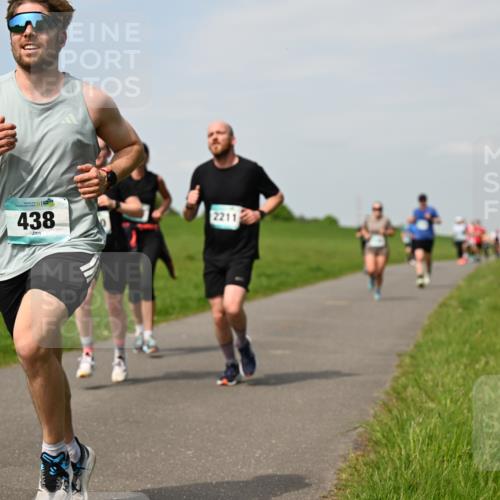 10.05.2026 - 8. Wedeler Halbmarathon Dr. Thomas Lammeyer http://msf.ph/oto/9694856 10.05.2026 11:20:01 Laufen 438, 2211 meine-sportfotos.de