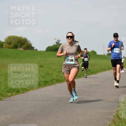 10.05.2026 - 8. Wedeler Halbmarathon Dr. Thomas Lammeyer http://msf.ph/oto/9694906 10.05.2026 11:20:04 Laufen 2106, 2138 meine-sportfotos.de