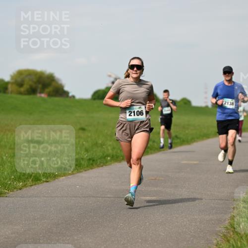 10.05.2026 - 8. Wedeler Halbmarathon Dr. Thomas Lammeyer http://msf.ph/oto/9694911 10.05.2026 11:20:04 Laufen 2106, 2138 meine-sportfotos.de