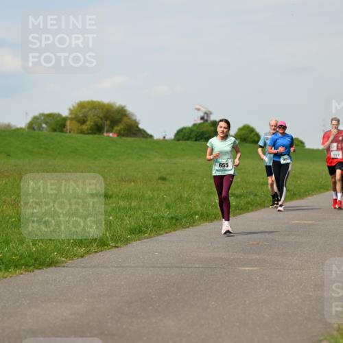 10.05.2026 - 8. Wedeler Halbmarathon Dr. Thomas Lammeyer http://msf.ph/oto/9694974 10.05.2026 11:20:11 Laufen  meine-sportfotos.de