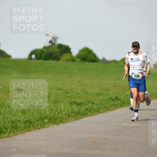 10.05.2026 - 8. Wedeler Halbmarathon Dr. Thomas Lammeyer http://msf.ph/oto/9695095 10.05.2026 11:20:26 Laufen 230 meine-sportfotos.de