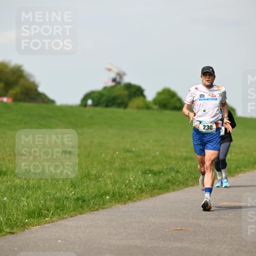 10.05.2026 - 8. Wedeler Halbmarathon Dr. Thomas Lammeyer http://msf.ph/oto/9695109 10.05.2026 11:20:27 Laufen 230 meine-sportfotos.de