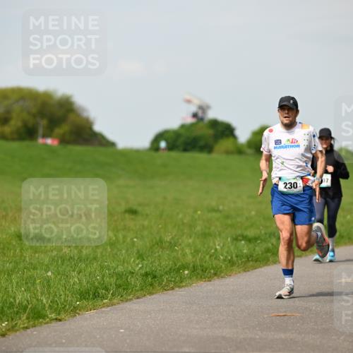 10.05.2026 - 8. Wedeler Halbmarathon Dr. Thomas Lammeyer http://msf.ph/oto/9695117 10.05.2026 11:20:27 Laufen 230 meine-sportfotos.de