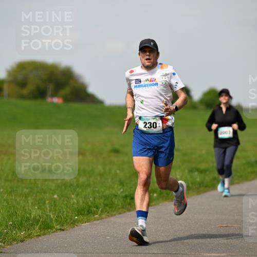 10.05.2026 - 8. Wedeler Halbmarathon Dr. Thomas Lammeyer http://msf.ph/oto/9695130 10.05.2026 11:20:28 Laufen 230 meine-sportfotos.de