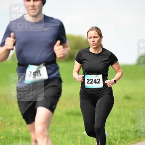 10.05.2026 - 8. Wedeler Halbmarathon Dr. Thomas Lammeyer http://msf.ph/oto/9695207 10.05.2026 11:21:01 Laufen 798, 2242 meine-sportfotos.de