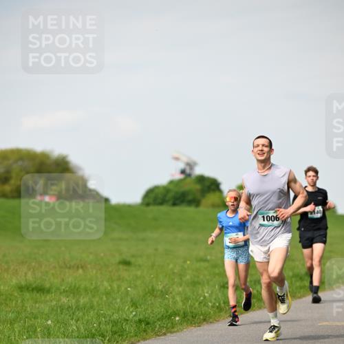 10.05.2026 - 8. Wedeler Halbmarathon Dr. Thomas Lammeyer http://msf.ph/oto/9695243 10.05.2026 11:21:07 Laufen 140, 1006 meine-sportfotos.de