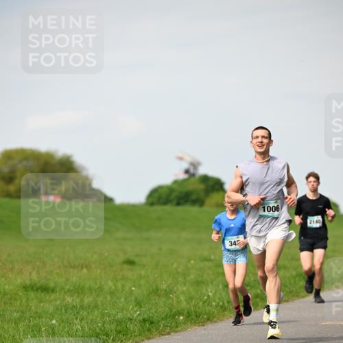 10.05.2026 - 8. Wedeler Halbmarathon Dr. Thomas Lammeyer http://msf.ph/oto/9695245 10.05.2026 11:21:07 Laufen 1006, 2140 meine-sportfotos.de
