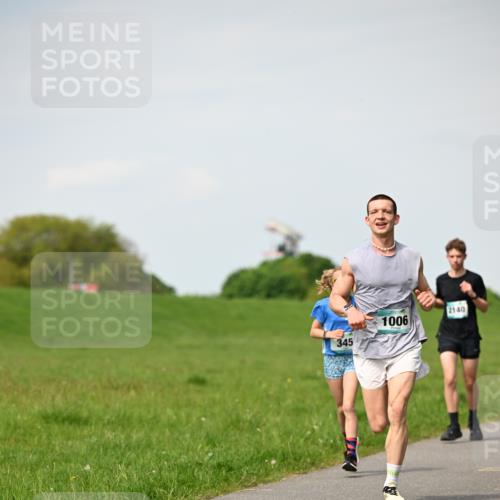 10.05.2026 - 8. Wedeler Halbmarathon Dr. Thomas Lammeyer http://msf.ph/oto/9695246 10.05.2026 11:21:07 Laufen 345, 2140, 1006 meine-sportfotos.de