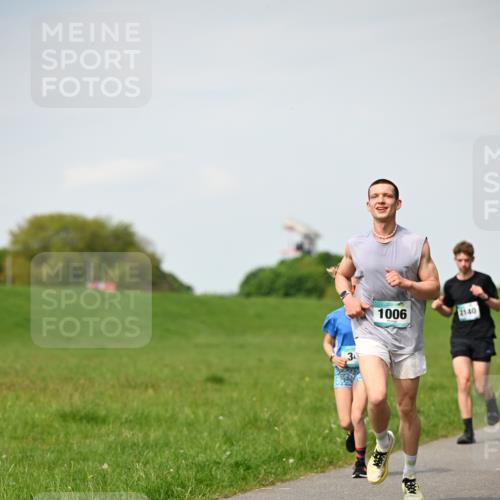 10.05.2026 - 8. Wedeler Halbmarathon Dr. Thomas Lammeyer http://msf.ph/oto/9695249 10.05.2026 11:21:07 Laufen 1006, 2140 meine-sportfotos.de