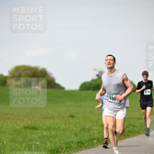 10.05.2026 - 8. Wedeler Halbmarathon Dr. Thomas Lammeyer http://msf.ph/oto/9695254 10.05.2026 11:21:07 Laufen 2140, 100 meine-sportfotos.de