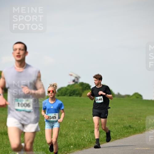 10.05.2026 - 8. Wedeler Halbmarathon Dr. Thomas Lammeyer http://msf.ph/oto/9695262 10.05.2026 11:21:09 Laufen 1006, 345, 2140 meine-sportfotos.de
