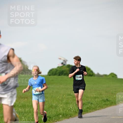 10.05.2026 - 8. Wedeler Halbmarathon Dr. Thomas Lammeyer http://msf.ph/oto/9695268 10.05.2026 11:21:09 Laufen 2140 meine-sportfotos.de