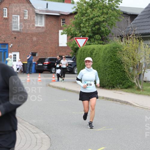 10.05.2026 - 8. Wedeler Halbmarathon Andreas Tolksdorf http://msf.ph/oto/9695322 10.05.2026 10:26:13 Laufen 415, 416 meine-sportfotos.de