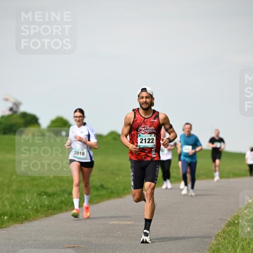 10.05.2026 - 8. Wedeler Halbmarathon Dr. Thomas Lammeyer http://msf.ph/oto/9695336 10.05.2026 11:21:18 Laufen 2016, 2122 meine-sportfotos.de