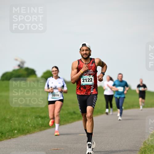 10.05.2026 - 8. Wedeler Halbmarathon Dr. Thomas Lammeyer http://msf.ph/oto/9695345 10.05.2026 11:21:18 Laufen 2016, 2122 meine-sportfotos.de