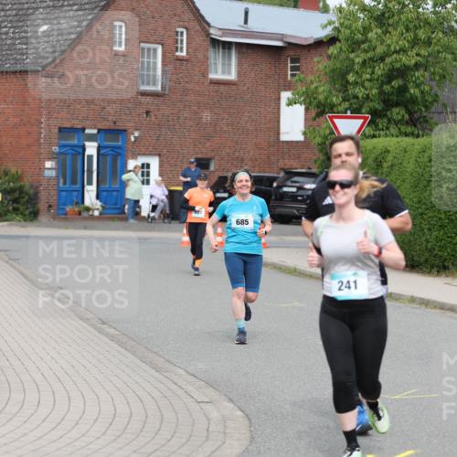 10.05.2026 - 8. Wedeler Halbmarathon Andreas Tolksdorf http://msf.ph/oto/9695377 10.05.2026 10:26:24 Laufen 687, 685, 241 meine-sportfotos.de