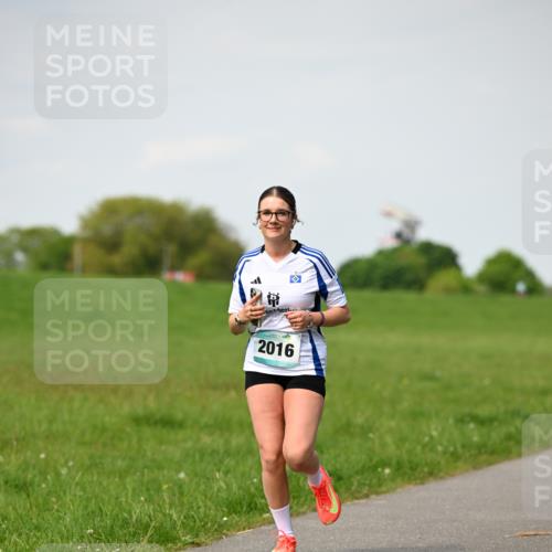 10.05.2026 - 8. Wedeler Halbmarathon Dr. Thomas Lammeyer http://msf.ph/oto/9695385 10.05.2026 11:21:21 Laufen 2016 meine-sportfotos.de