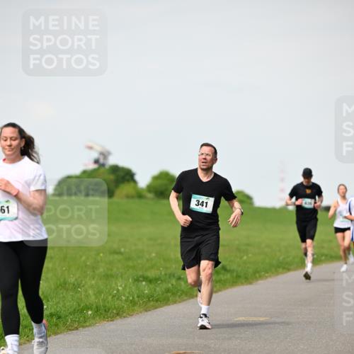 10.05.2026 - 8. Wedeler Halbmarathon Dr. Thomas Lammeyer http://msf.ph/oto/9695478 10.05.2026 11:21:28 Laufen 561, 341 meine-sportfotos.de