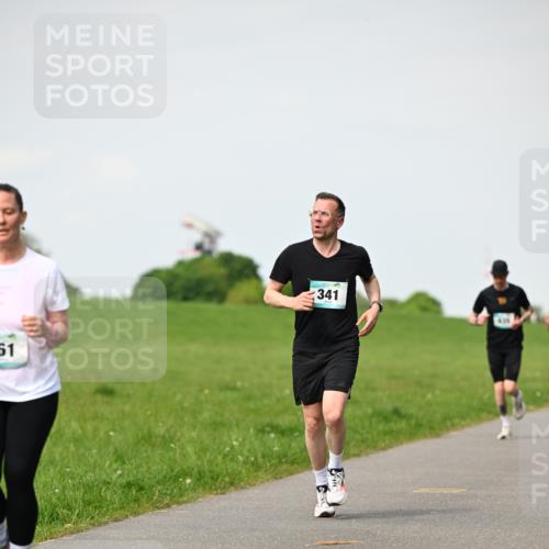 10.05.2026 - 8. Wedeler Halbmarathon Dr. Thomas Lammeyer http://msf.ph/oto/9695487 10.05.2026 11:21:29 Laufen 341 meine-sportfotos.de