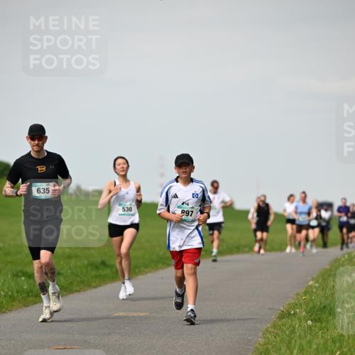 10.05.2026 - 8. Wedeler Halbmarathon Dr. Thomas Lammeyer http://msf.ph/oto/9695529 10.05.2026 11:21:33 Laufen 635, 530, 897 meine-sportfotos.de