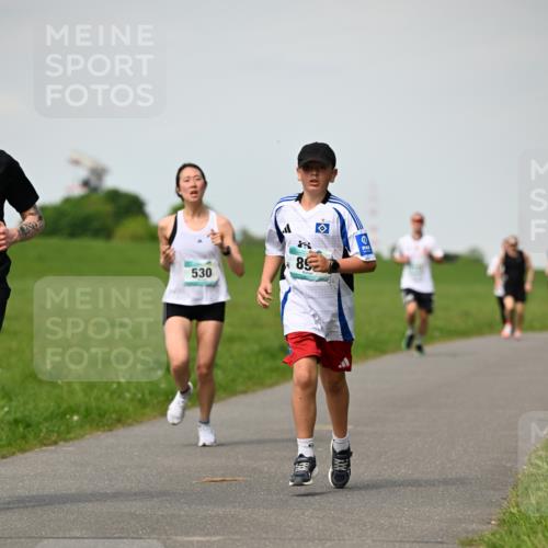 10.05.2026 - 8. Wedeler Halbmarathon Dr. Thomas Lammeyer http://msf.ph/oto/9695561 10.05.2026 11:21:34 Laufen 530 meine-sportfotos.de