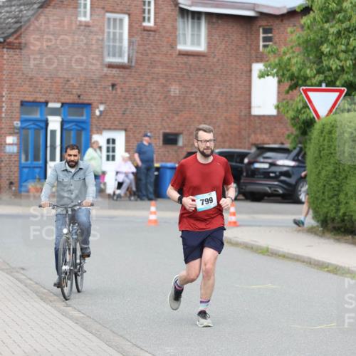 10.05.2026 - 8. Wedeler Halbmarathon Andreas Tolksdorf http://msf.ph/oto/9695598 10.05.2026 10:27:28 Laufen 799 meine-sportfotos.de