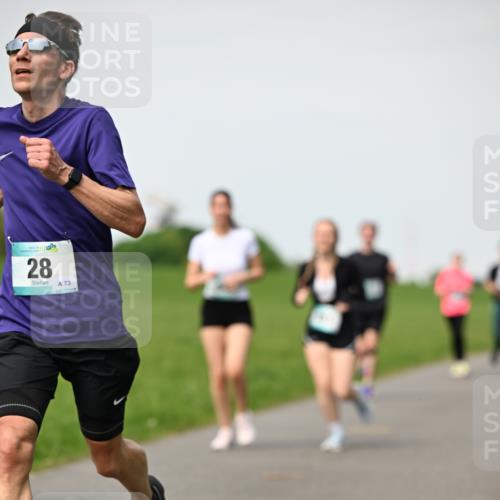 10.05.2026 - 8. Wedeler Halbmarathon Dr. Thomas Lammeyer http://msf.ph/oto/9695676 10.05.2026 11:21:49 Laufen  meine-sportfotos.de