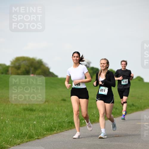 10.05.2026 - 8. Wedeler Halbmarathon Dr. Thomas Lammeyer http://msf.ph/oto/9695692 10.05.2026 11:21:50 Laufen 045, 651, 536 meine-sportfotos.de
