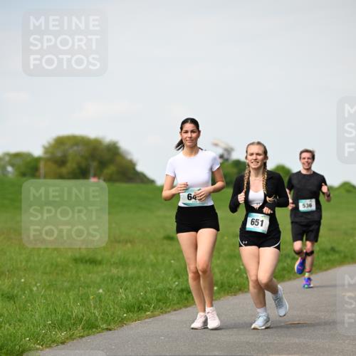 10.05.2026 - 8. Wedeler Halbmarathon Dr. Thomas Lammeyer http://msf.ph/oto/9695694 10.05.2026 11:21:51 Laufen 651, 536 meine-sportfotos.de